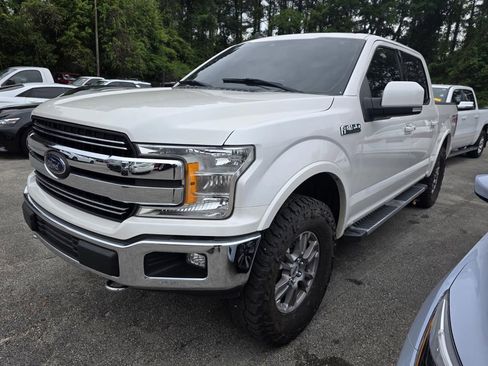 Used 2019 Ford F150 Lariat w/ Trailer Tow Package image 4