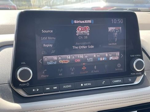 Used 2022 Nissan Rogue SV AWD/4WD image 18