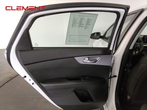 Used 2023 Kia Forte LXS image 27