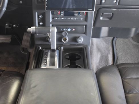 Used 2005 HUMMER H2 w/ Preferred Equipment Group AWD/4WD image 50