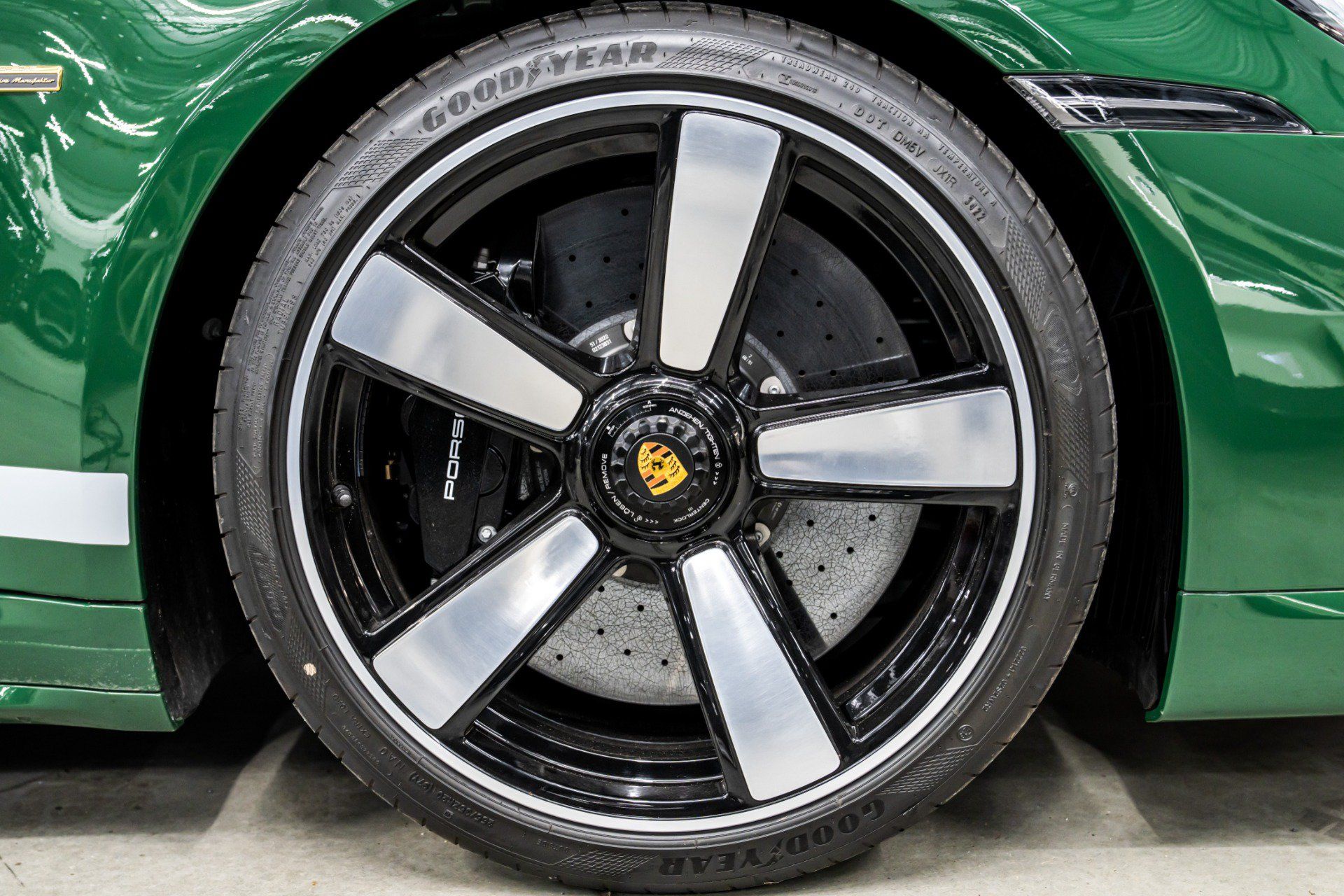 Used 2023 Porsche 911 Sport Classic RWD image 9