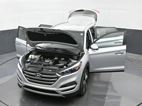 Used 2017 Hyundai Tucson Limited AWD/4WD image 46