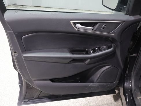 Used 2020 Ford Edge SEL FWD image 13