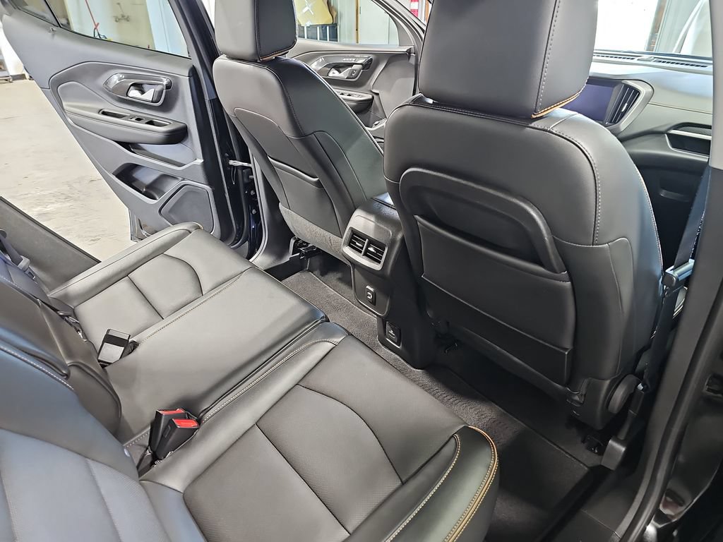 Used 2023 GMC Terrain AT4 AWD/4WD image 11