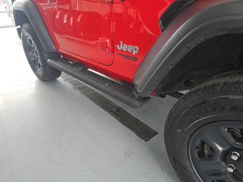 Used 2021 Jeep Wrangler Sport image 14