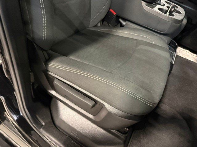 Certified 2025 RAM 2500 Big Horn AWD/4WD image 11