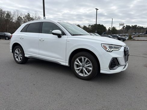 Used 2025 Audi Q3 2.0T Premium image 3