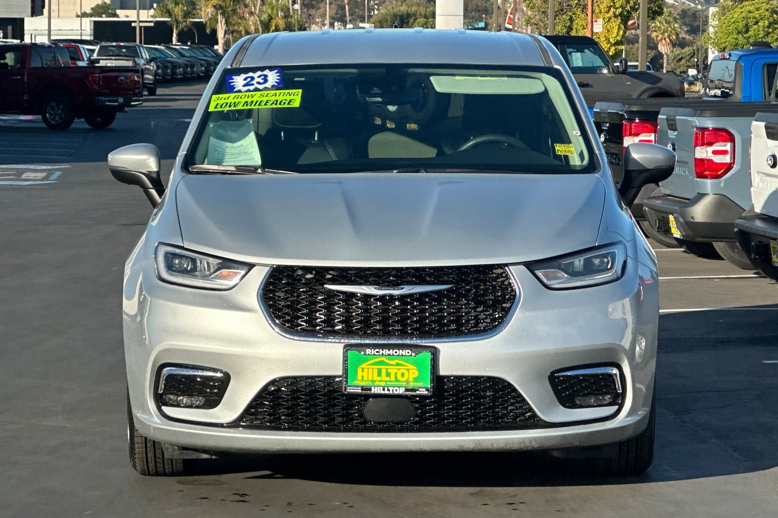 Certified 2023 Chrysler Pacifica Touring-L FWD image 9