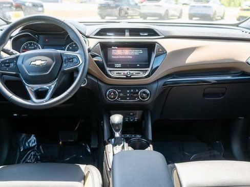 Used 2021 Chevrolet TrailBlazer ACTIV w/ Sun and Liftgate Package AWD/4WD image 15
