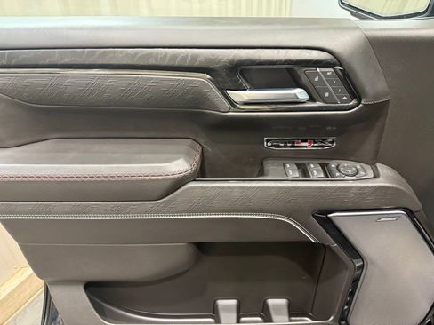 Used 2024 GMC Sierra 1500 AT4X AWD/4WD image 8