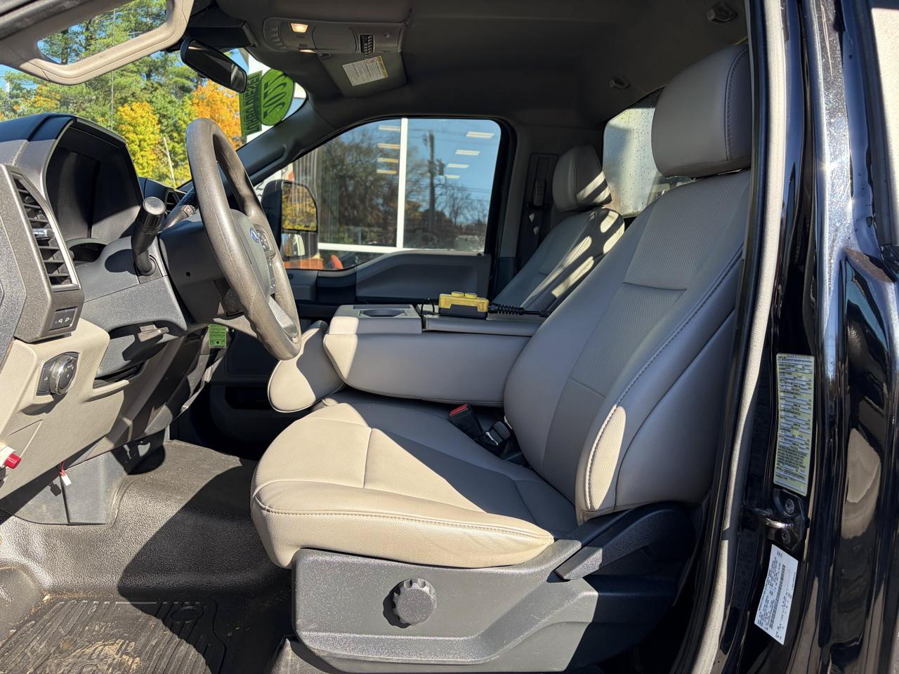 Used 2022 Ford F550 4x4 Regular Cab Super Duty image 19