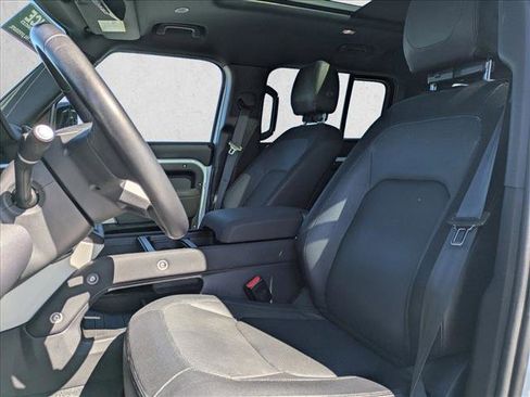 Certified 2023 Land Rover Defender 130 X-Dynamic SE image 17