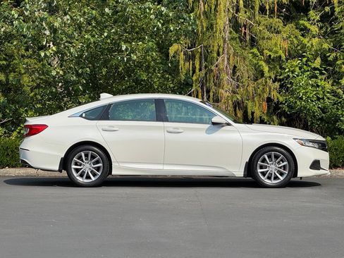 Used 2021 Honda Accord LX image 31