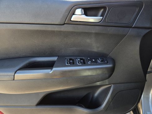 Used 2018 Kia Sportage LX FWD image 13