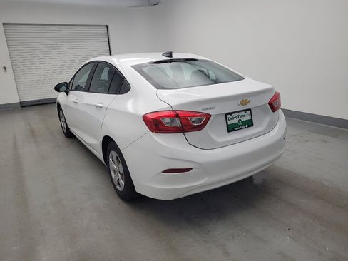 Used 2017 Chevrolet Cruze LS FWD image 5