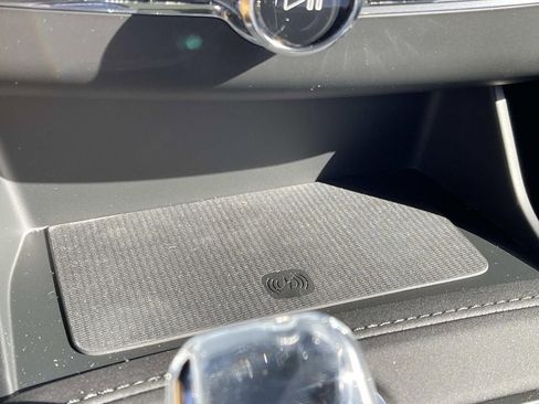 New 2026 Volvo XC90 B6 Plus image 32