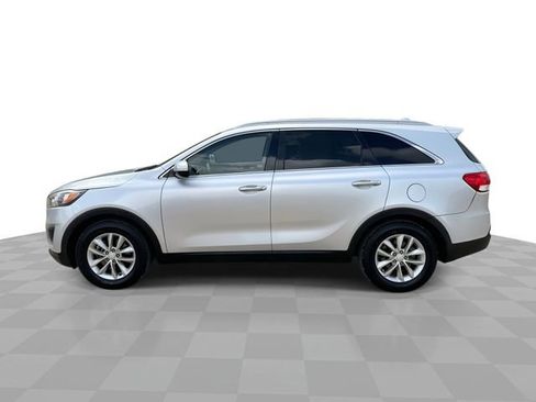 Used 2018 Kia Sorento FWD V6 w/ LX V6 Convenience Package image 1