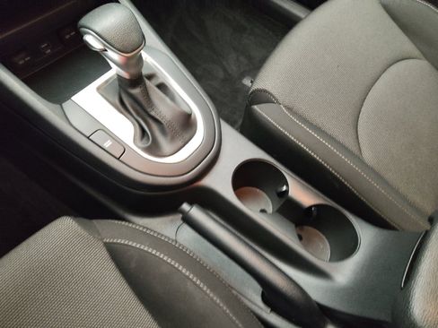 Used 2022 Kia Forte LXS w/ LXS Technology Package image 26