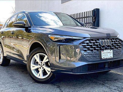 Certified 2025 Audi Q5 Premium w/ Convenience Package image 10