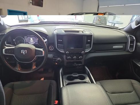 Used 2022 RAM 1500 Big Horn AWD/4WD image 11