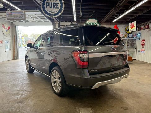 Used 2019 Ford Expedition Platinum AWD/4WD image 3