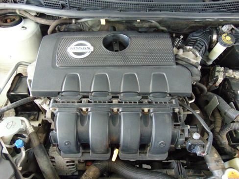 Used 2015 Nissan Sentra SR image 19