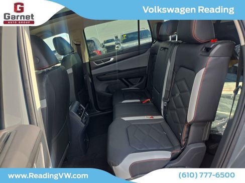 New 2026 Volkswagen Atlas Peak Edition image 14