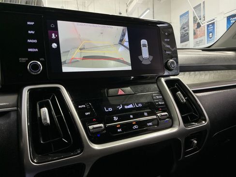 Used 2022 Kia Sorento S FWD image 20
