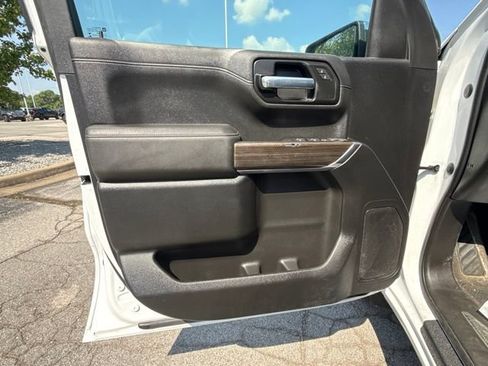 Used 2021 Chevrolet Silverado 1500 LT AWD/4WD image 12