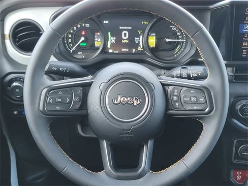Certified 2024 Jeep Wrangler Willys 4xe image 32