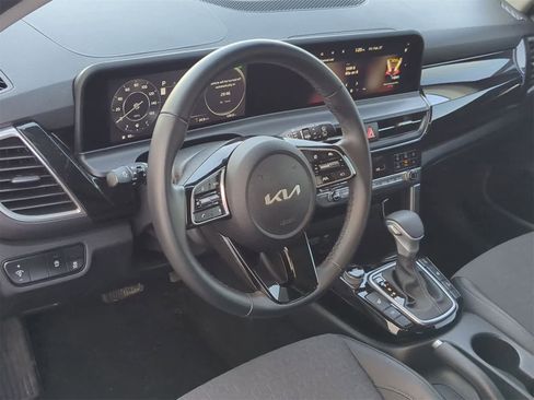 Used 2024 Kia Seltos S image 10