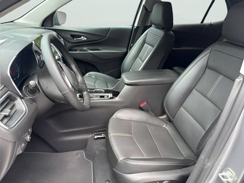 Used 2023 Chevrolet Equinox Premier AWD/4WD image 17