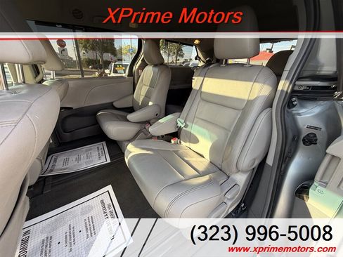 Used 2015 Toyota Sienna XLE w/ XLE Navigation Package FWD image 29