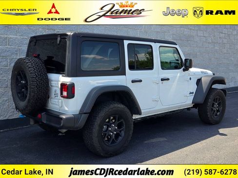 Used 2024 Jeep Wrangler Unlimited AWD/4WD image 5
