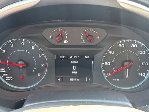 Used 2025 Chevrolet Malibu LT FWD image 12
