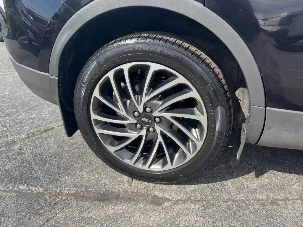 Used 2019 Lincoln Nautilus Reserve AWD/4WD image 9