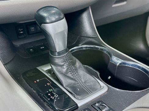 Used 2018 Toyota Highlander XLE image 16