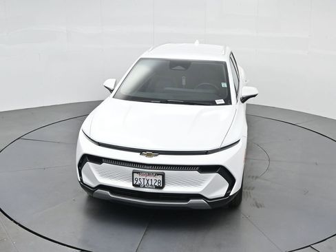 Used 2025 Chevrolet Equinox EV LT w/ Convenience Package image 51