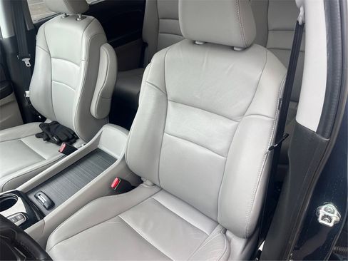 Used 2019 Honda Pilot Touring image 41