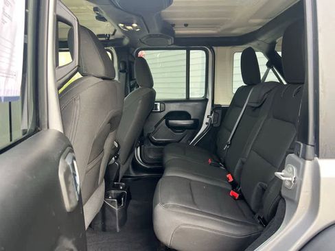 Used 2020 Jeep Wrangler Unlimited Sport S image 23