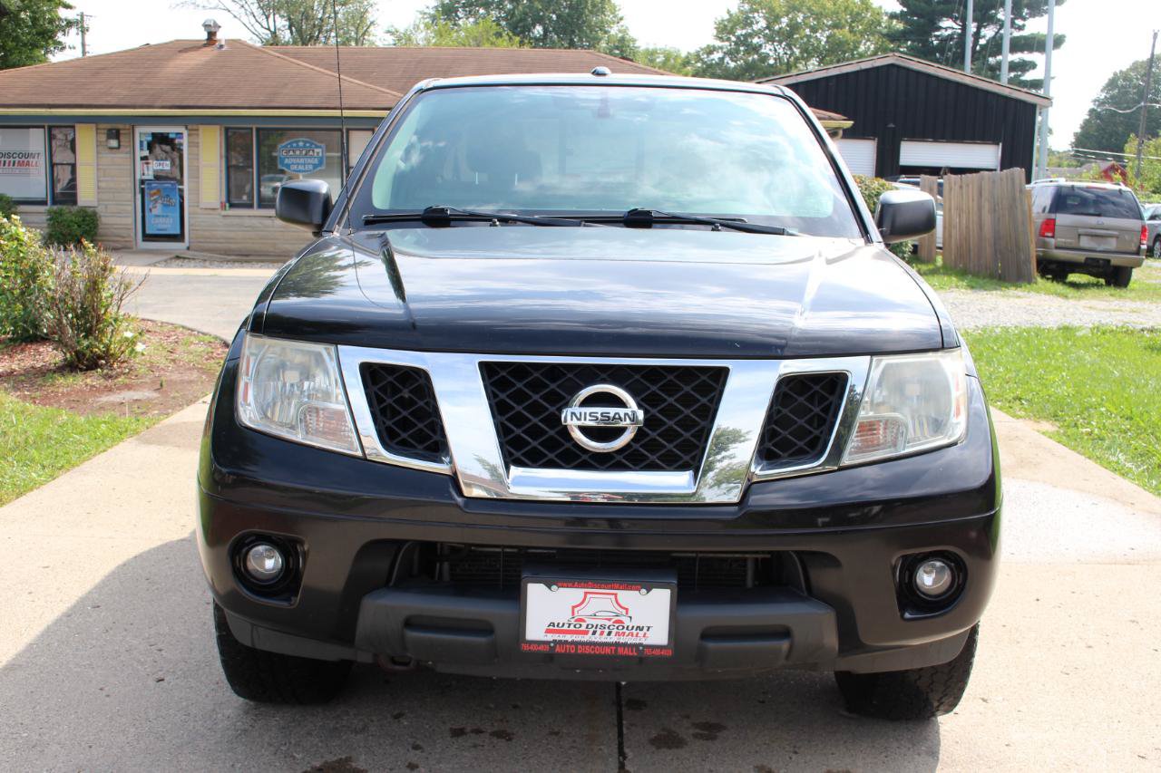Used 2014 Nissan Frontier SV w/ SV Value Truck Package AWD/4WD image 3