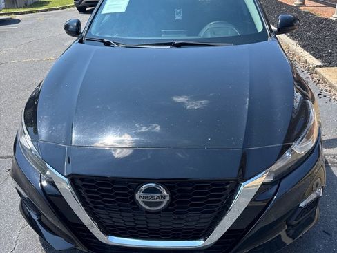 Used 2021 Nissan Altima 2.5 S w/ Driver Assist Package FWD image 3