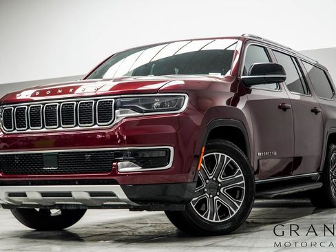 Used 2024 Jeep Wagoneer L Series II w/ Flexible Seating Group image 1