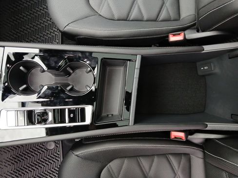 New 2026 Volkswagen Atlas SE FWD image 25