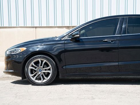 Used 2020 Ford Fusion SEL FWD image 7