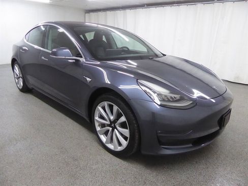 Used 2018 Tesla Model 3 Long Range RWD image 1