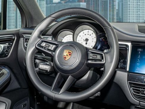 Used 2022 Porsche Macan S AWD/4WD image 21