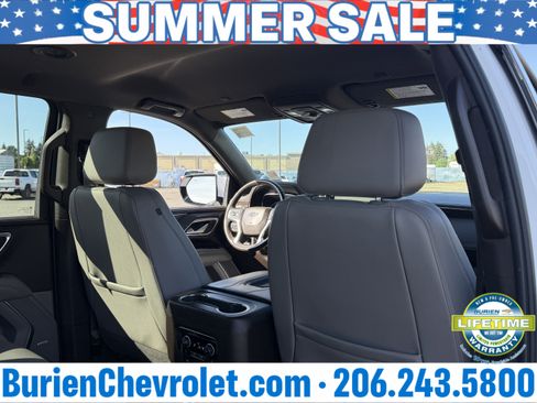 Used 2022 Chevrolet Suburban Z71 w/ Luxury Package AWD/4WD image 25