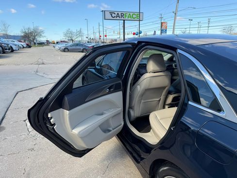Used 2020 Lincoln MKZ AWD w/ Convenience Package image 19