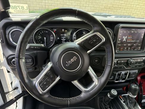 Used 2021 Jeep Wrangler Unlimited Sahara w/ Cold Weather Group image 11